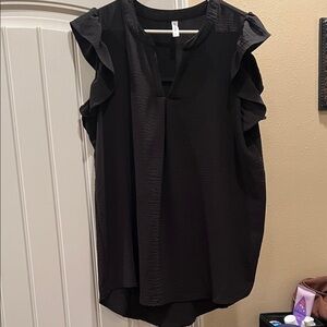 Zenana Outfitters Black Top